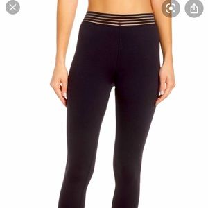 Alo Yoga Gaze legging size small